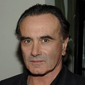 Go to Dan Hedaya