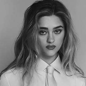 Lizzy Greene